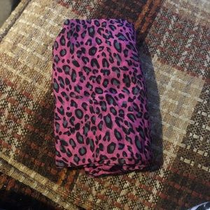 NWOT Rectangle pink leopard hipscarf